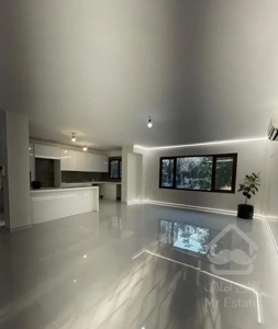 فروش آپارتمان ۱۴۰ متری ۳ خوابه در کامرانیه