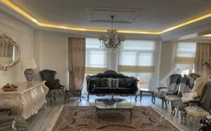 آپارتمان ۹۳متری / ۹ ساله / شرق مرزداران