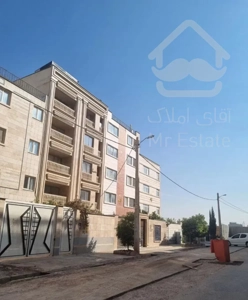 ۱۲۷ متری/۳خواب/با همه امکانات/طلاییه