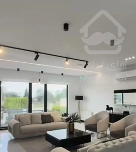 ۱۳۴ متر اپارتمان خوش نقشه /بازسازی / شیک