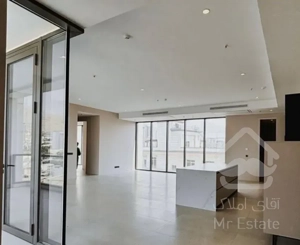 ملک اباد آپارتمان 175متر غرق در نور شمال و جنوب