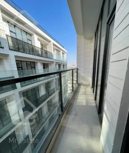 ۹۰متر در عمارت مجلل رویال پالاس