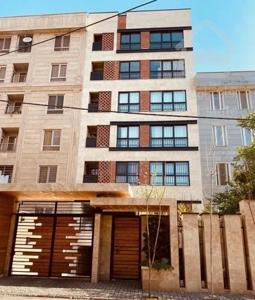 ۹۰ متر/نوساز کلید نخورده/۲ پارکینگ