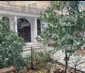 آپارتمان۱۲۰متری/حیاط اختصاصی