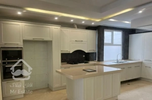 ۱۴۲ متر برج باغ فول ۳ خ ۱مستر ۲پارکینگ