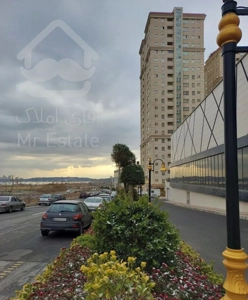 ۱۳۰ متری  ۳ خواب در برج دریاچه