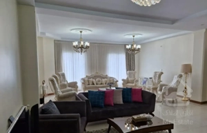 136متر آپارتمان،بازسازی شده