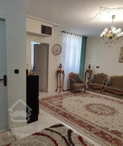 ۷۰متر ۲ خواب ۱۶ متری اول جنوبی طبقه دوم