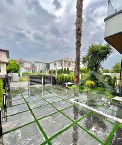 ویلامدرن۳۰۰زمین/۲۲۰بنا/۴خوابه/ویوجنگل/داخل شهرک