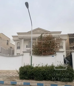 شهرک غرب،ویلایی،۲۵۰متر ۳ خوابه