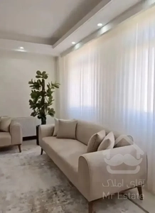 ۸۲متری۲خواب تخلیه نقاشی شده خوش نقشه باقری