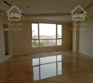 آپارتمان ٩٥متر گلزار/ تراس/خوش نقشه