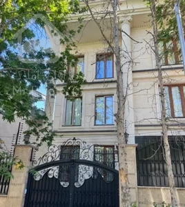 عمارت ویلایی / ۴ واحد مجزا / شهرک غرب