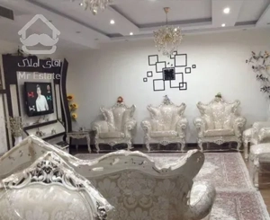 ۹۰متر فول امکانات خوش نقشه افتاب گیر