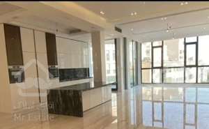 ۱۶۰ متر، ۳ خوابه، خوش نقشه/ رو به آفتاب/ بوستان ها