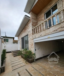 ویلا باغچه نیم پیلوت 166 متری شهرکی سندتک‌برگ