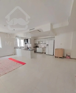 ۱۱۰ متر ، پونک ، برج ، منطقه۲ ، رهن یا رهن و اجاره