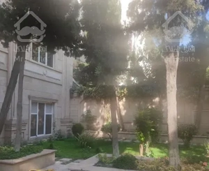 گلسنگ ۱۴۵ متر ۳ پارکینگ