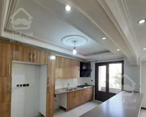 ۱۰۰ متری/کم واحدی/دو پارکینگ سندی/صادقیه