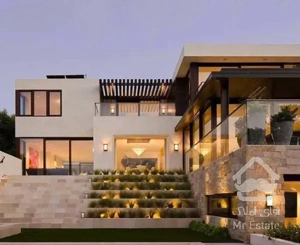 175 متر زیر بنا 40 متر حیاط اختصاصی درب مستقل