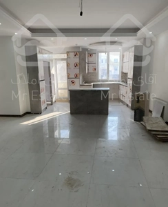 اپارتمان ۱۱۰متر دوخواب خوش نقش سالون مربع