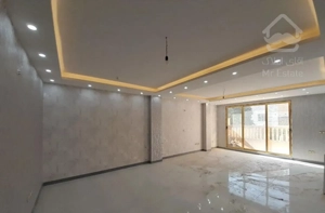 آپارتمان ۱۳۰متری/کلید نخورده/تاپ لوکیشن/سالن بزرگ