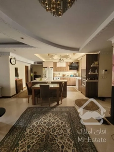 ۱۴۵متر ۳خواب ۳ساله