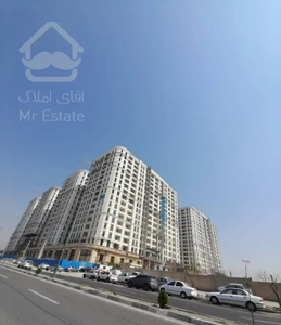 فروش واحد۱۱۷متری/کوهک/دریاچه چیتگر/حاج رحیم قربانی