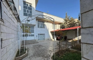 رهن کامل تک واحدی ۱۲۰متری ۲خواب میدان گلها