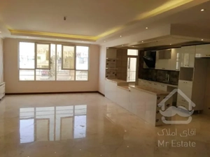 فروش مسکونی۱۳۰متری سه خواب کاشانی