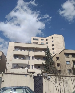 160متر سه خوابه شهرک غرب ایوانک زرافشان تخلیه