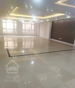 ۱۸۵ متر / تک واحدی /۲ تا پارکینگ سندی/ کلید نخورده