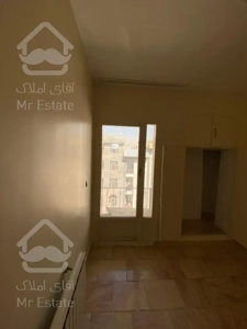 ۵۵متر ۱خواب طبقه ۴ ۱۱ساله فول امکانات+بالکن ۳۰۰امضا  شهرزیبا _ بلوار تعاون امين حسينى