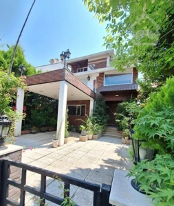 ویلاباغ تریپلکس مبله ۳۳۰بنا/ نور