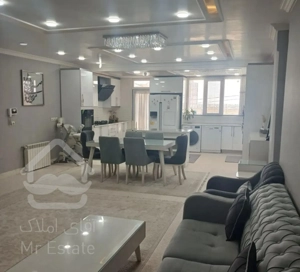 آپارتمان طبقه سوم واحد جلو