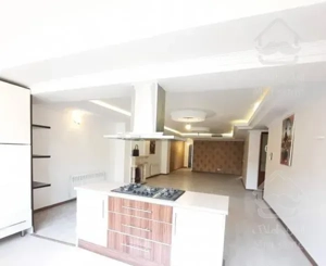 نیاوران ۱۳۵ متر