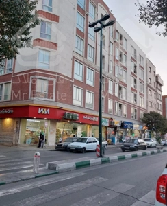 آپارتمان در۵طبقه هرطبقه۳واحده است.