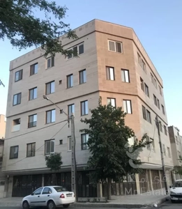 فروش آپارتمان ۱۳۰ متری ۳ خوابه در آزادشهر