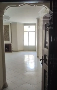 ۸۲ متری ۲ خوابه طبقه ۳ در مدائن میدان ۱۷