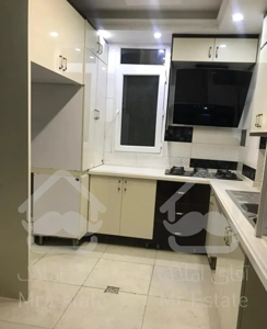 ۷۰ متری / دو خوابه / فول / بازسازی / مطهری