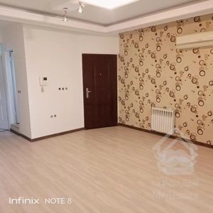 68متر دو خواب با پارکینگ