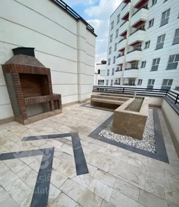 ۱۷۲ متری + ۴۰ متر تراس خاص / برج لبخند ۲ / سنددار