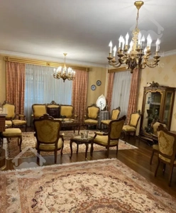 ۳۰۰ متر ، ویو ابدی به باغ ، ۴ خواب ،تاپ لوکیشن