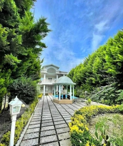 جواهر پنهان در محله محبوب - همه چیز آماده»