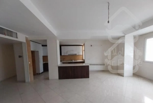 واحد۱۳۵متر،اردستانی،شریف،خرازی،دریاچه