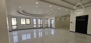فروش تک واحدی ۲۲۰ متری لوکیشن قوی