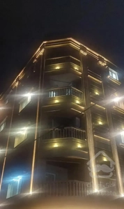 آپارتمان ۱۳۰ متری خ تهران کوچه مهتاب کلیدنخورده