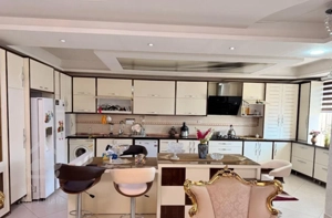 گلریزان 183متر/تک واحدی/اکازیون/لوکیشن عالی