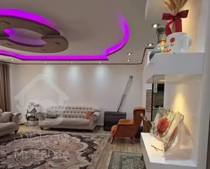 آپارتمان // ۱۰۲ متری // تک واحدی