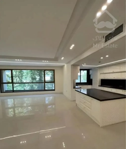 160متر 2ساله / 2 پارکینگ / روبرو پارک / بلوار دریا